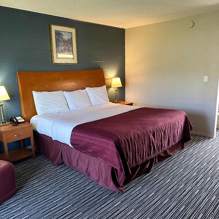 Relax Inn Yreka Exterior photo